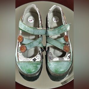 🔥TMA EYES ORIGINAL SHOES🔥